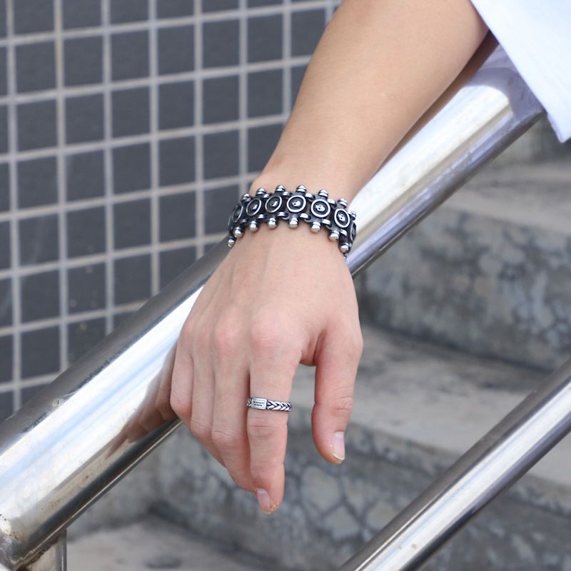 ​   Nova Chegada: Pulseira Mas - Streetwear Brand Niche avaliação e preço