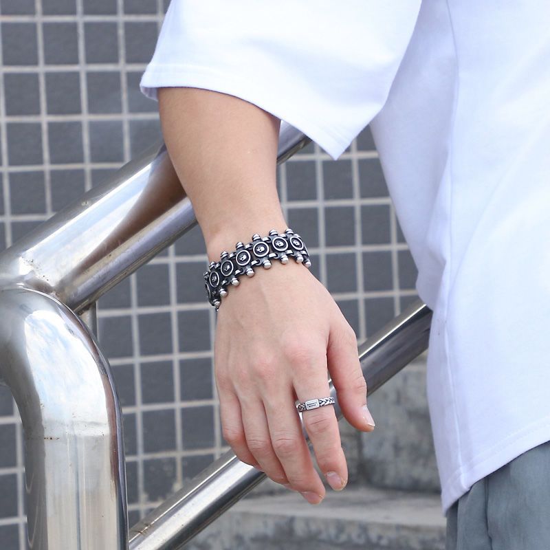 ​   Nova Chegada: Pulseira Mas - Streetwear Brand Niche avaliação e preço